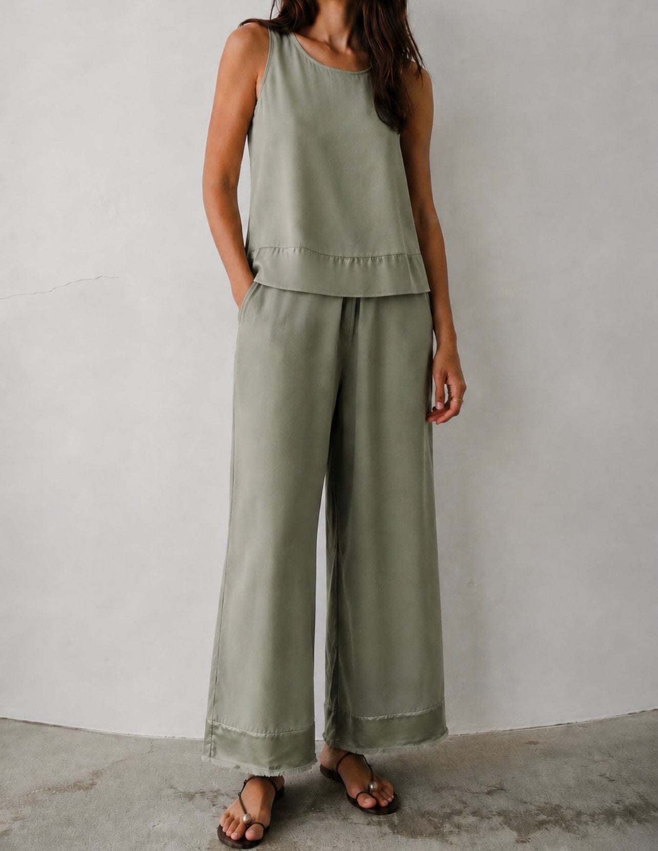 Top | Pantalón Semi satén
